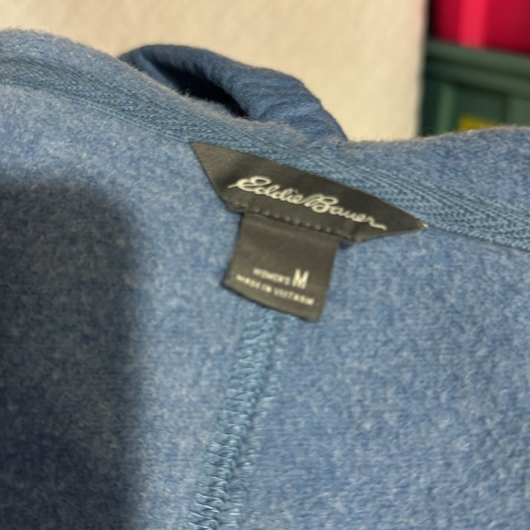 Eddie Bauer Medium Hooded Wrap - Picture 5 of 5